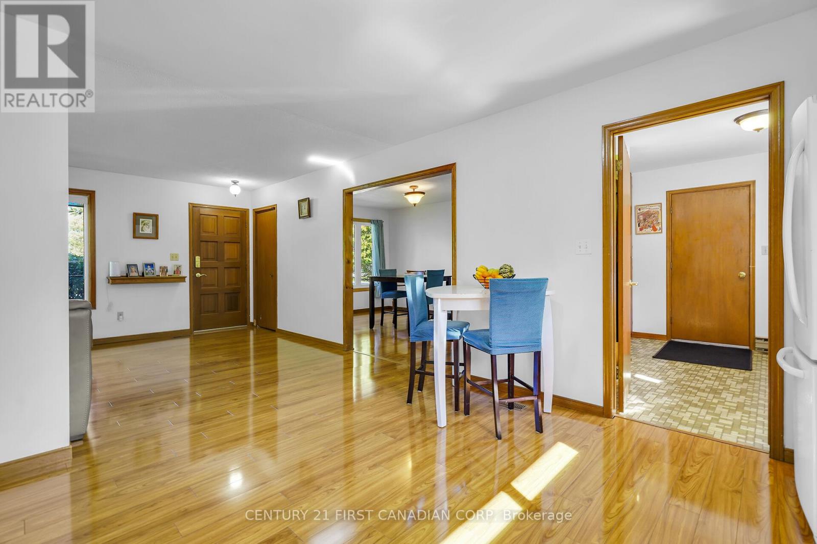 141 Cherry Street, Chatham-Kent (Bothwell), Ontario  N0P 1C0 - Photo 15 - X12473566