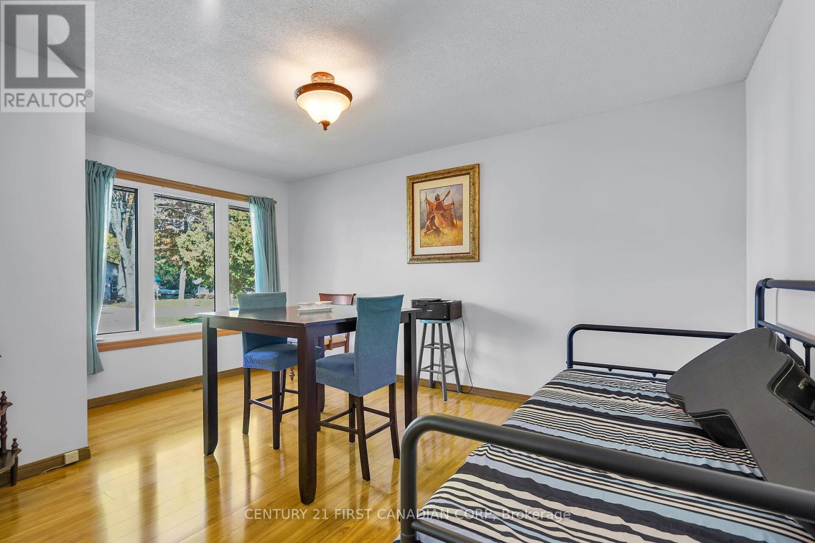 141 Cherry Street, Chatham-Kent (Bothwell), Ontario  N0P 1C0 - Photo 16 - X12473566