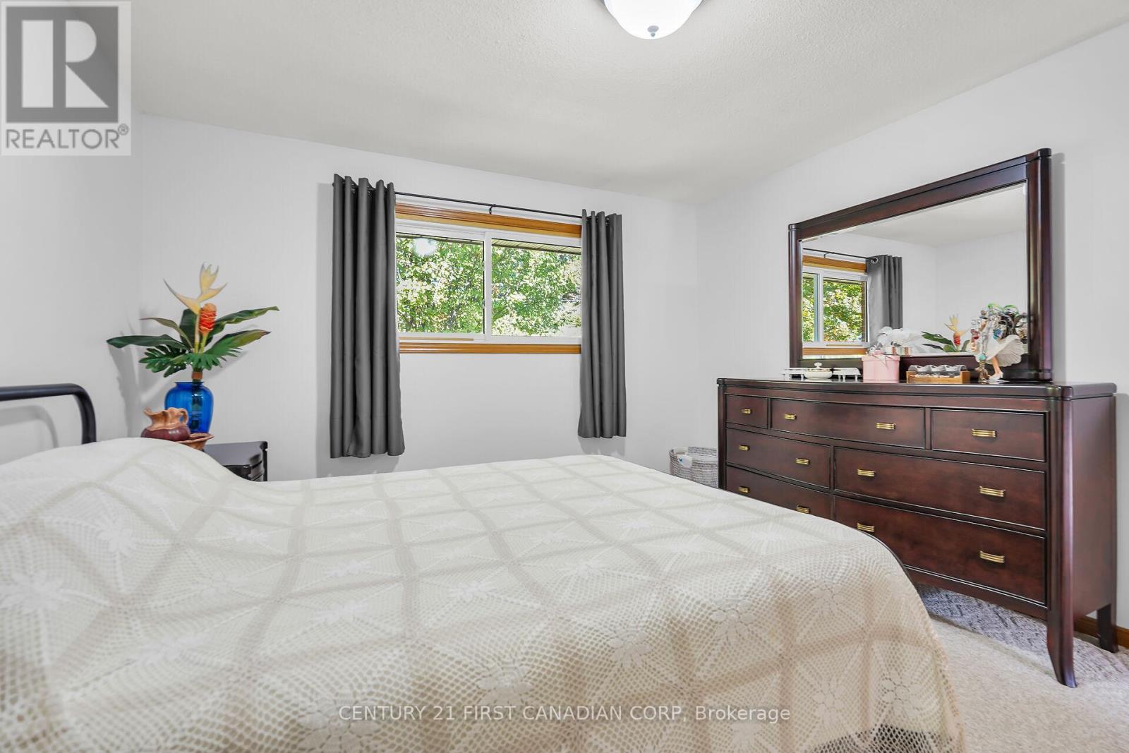 141 Cherry Street, Chatham-Kent (Bothwell), Ontario  N0P 1C0 - Photo 21 - X12473566