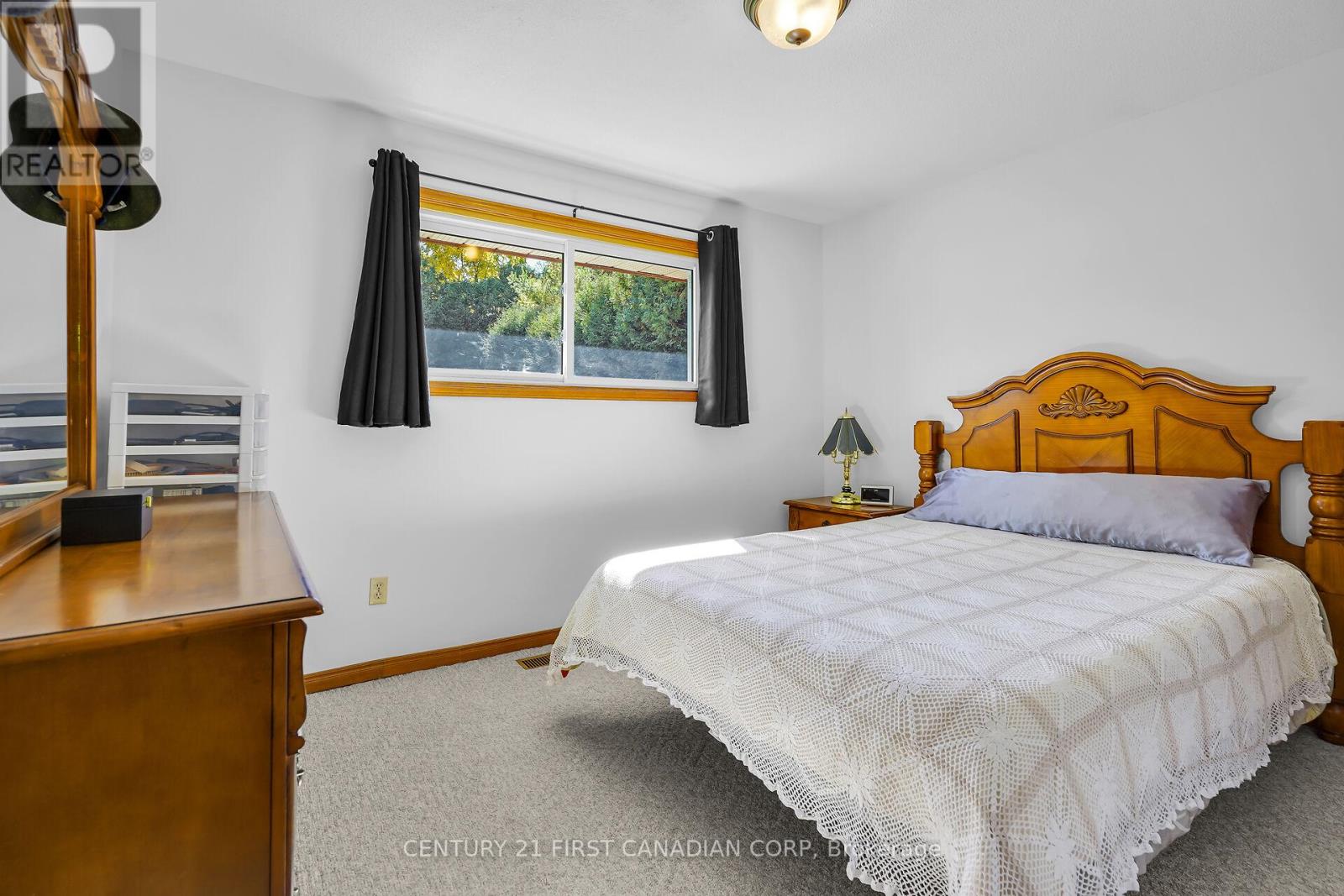 141 Cherry Street, Chatham-Kent (Bothwell), Ontario  N0P 1C0 - Photo 22 - X12473566