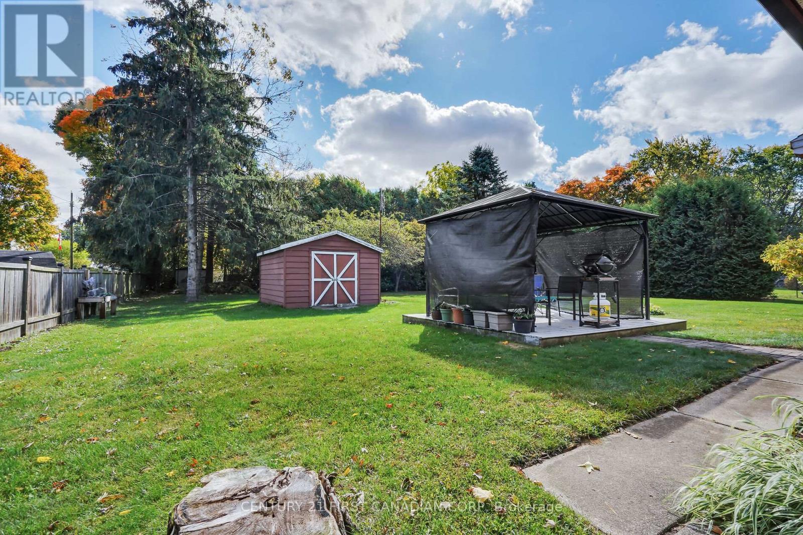 141 Cherry Street, Chatham-Kent (Bothwell), Ontario  N0P 1C0 - Photo 34 - X12473566