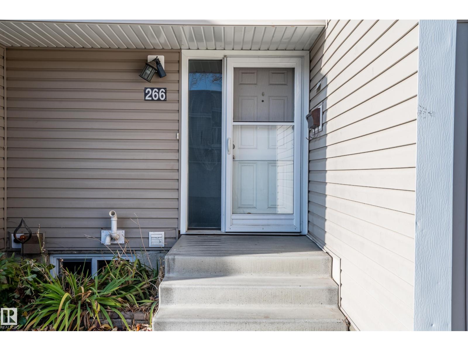 266 Chateau Pl Nw, Edmonton, Alberta  T5T 1V3 - Photo 2 - E4462916