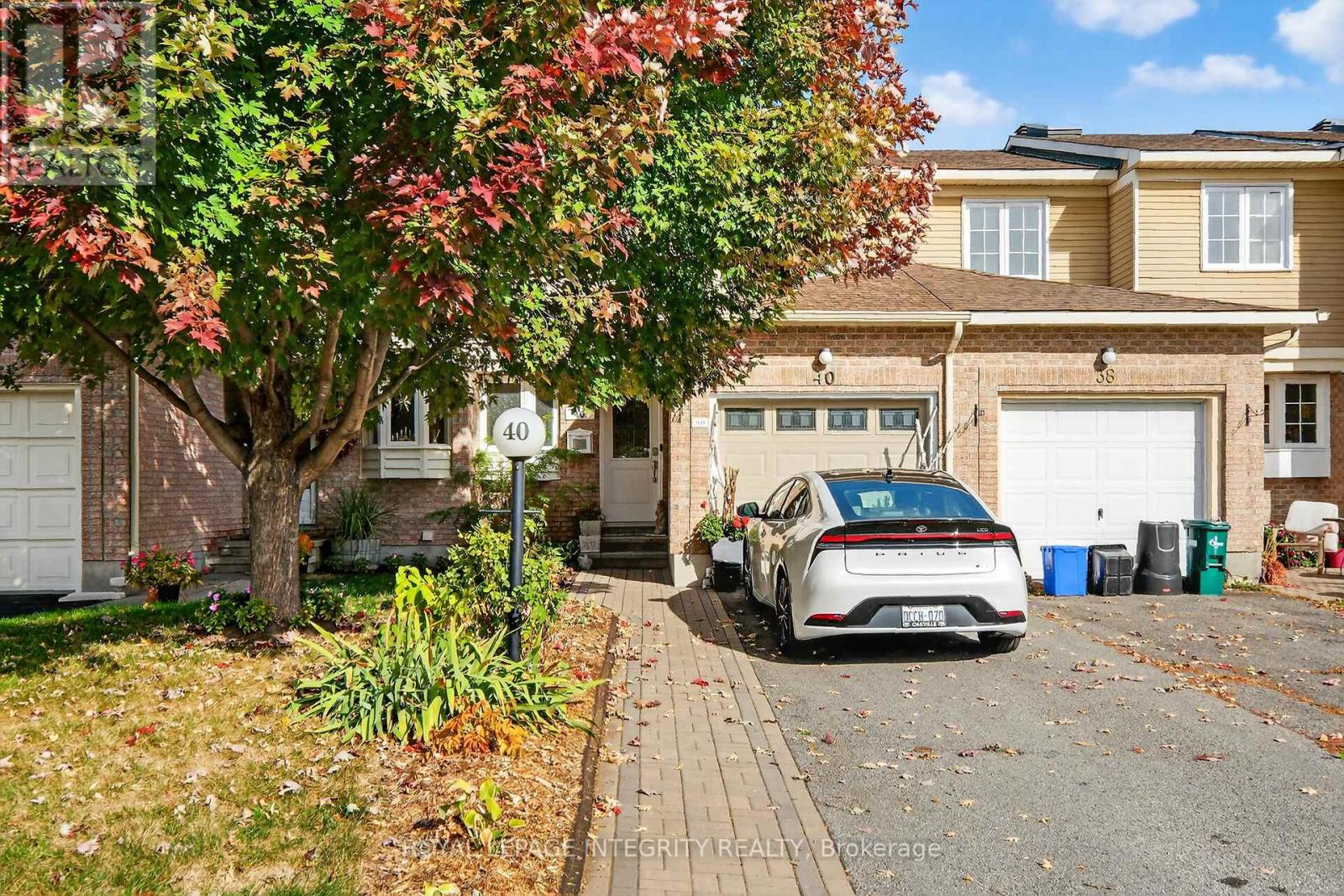 40 SHADETREE CRESCENT, Ottawa, Ontario