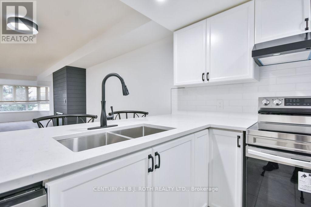 304 - 16 Raglan Street, Collingwood, Ontario  L9Y 4Y2 - Photo 17 - S12426684