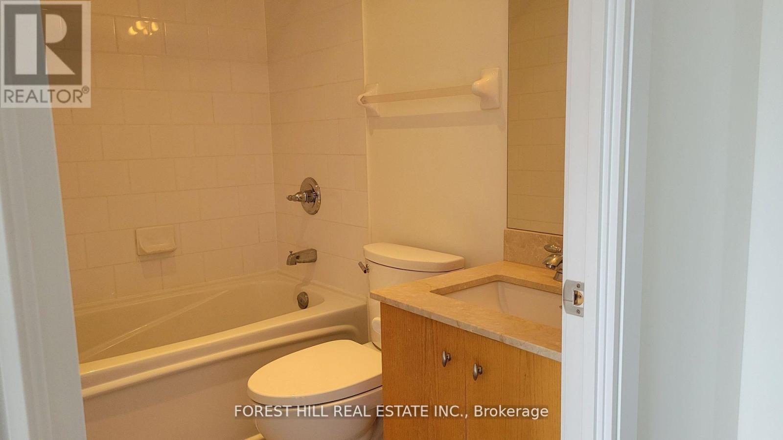 2407 - 18 Yorkville Avenue, Toronto, Ontario  M4W 3Y8 - Photo 9 - C12473404