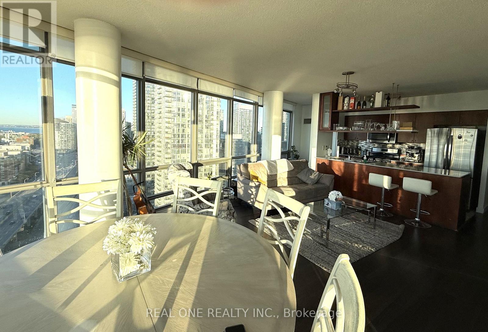 2903 - 5 Mariner Terrace, Toronto, Ontario  M5V 3V6 - Photo 7 - C12473410