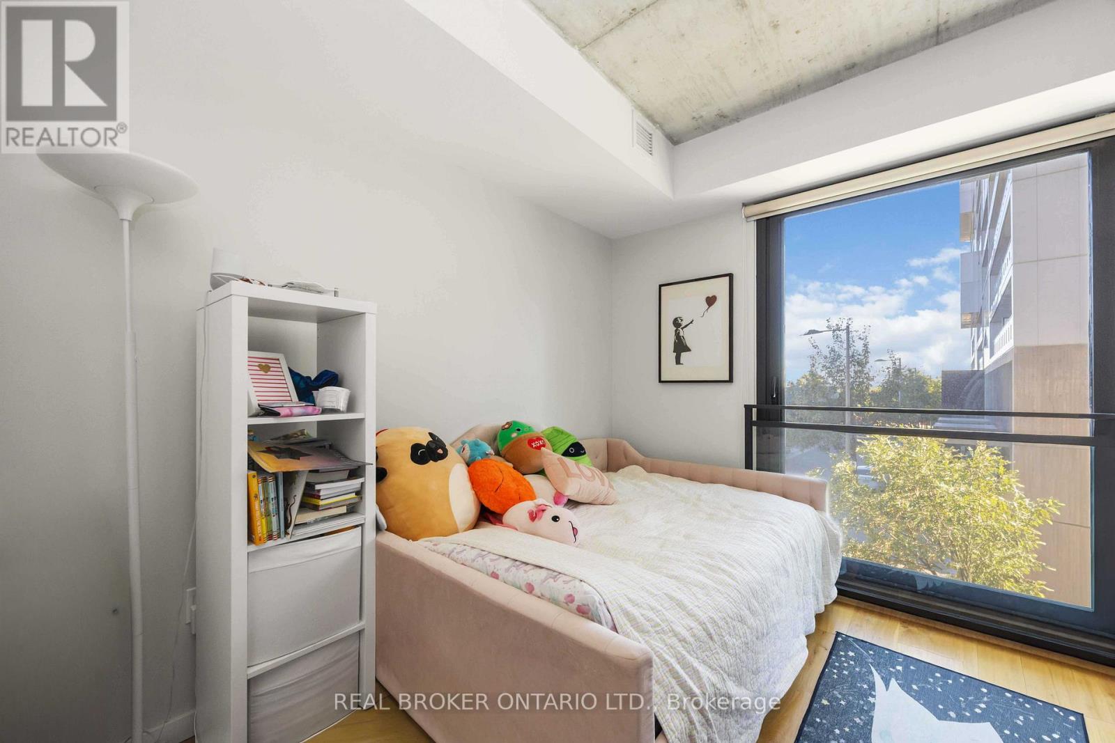 305 - 51 Trolley Crescent, Toronto, Ontario  M5A 0E9 - Photo 19 - C12473417
