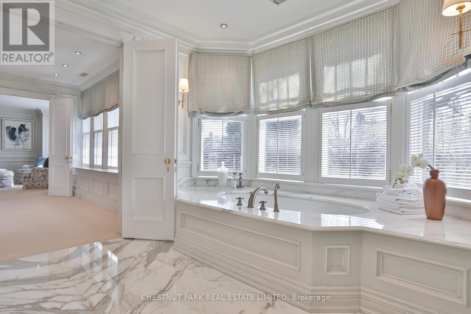 170 Roxborough Drive, Toronto, Ontario  M4W 1X8 - Photo 24 - C12473433