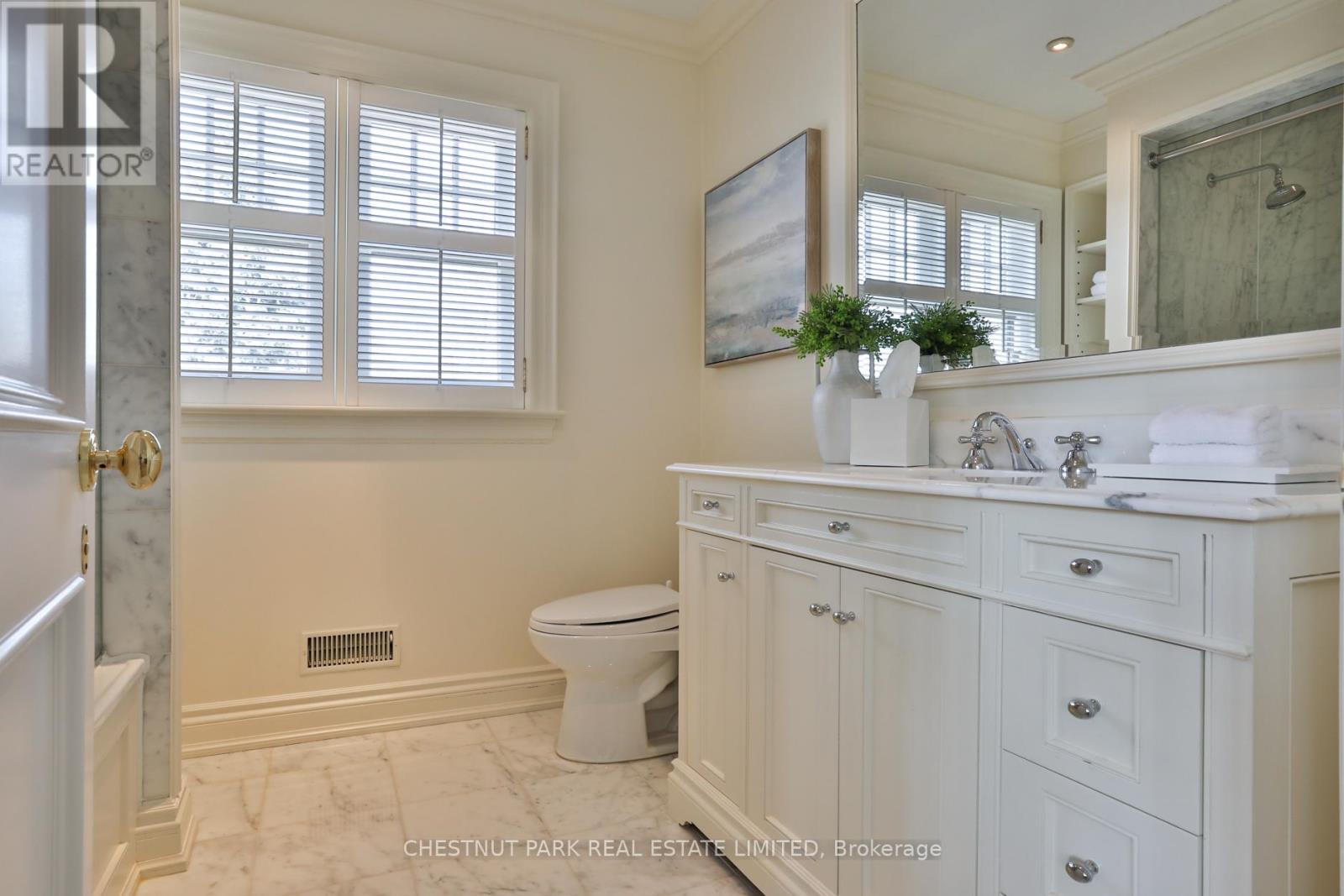170 Roxborough Drive, Toronto, Ontario  M4W 1X8 - Photo 33 - C12473433