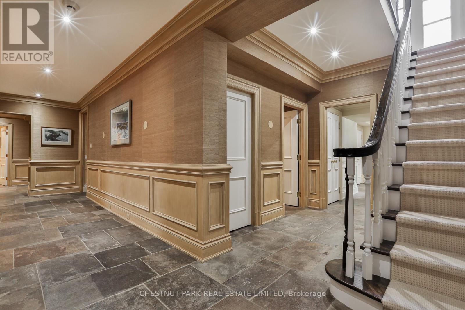 170 Roxborough Drive, Toronto, Ontario  M4W 1X8 - Photo 37 - C12473433