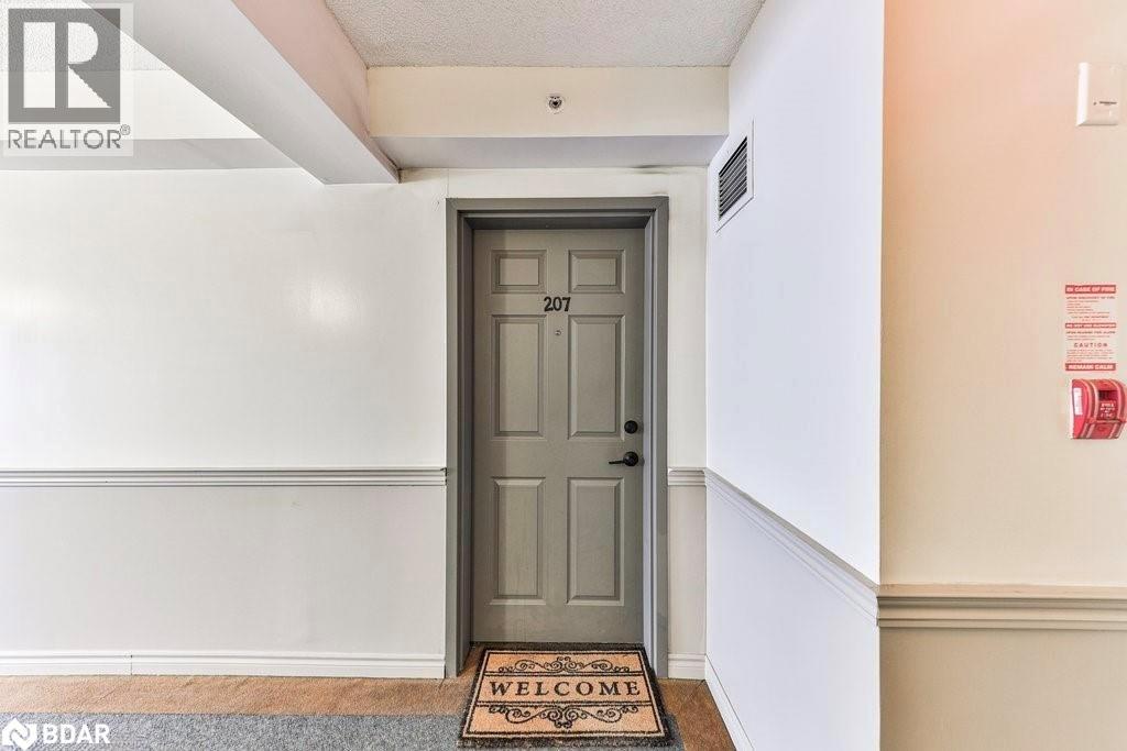 1421 Walker's Line Unit# 207, Burlington, Ontario  L7M 4P4 - Photo 3 - 40780418