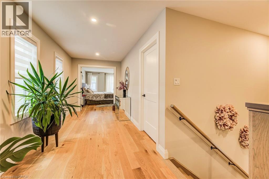 928 Chapel Hill Court, Kitchener, Ontario  N2R 0P4 - Photo 39 - 40780103