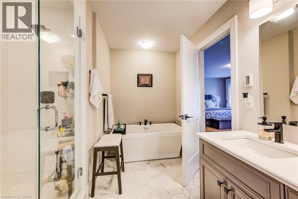 928 Chapel Hill Court, Kitchener, Ontario  N2R 0P4 - Photo 48 - 40780103