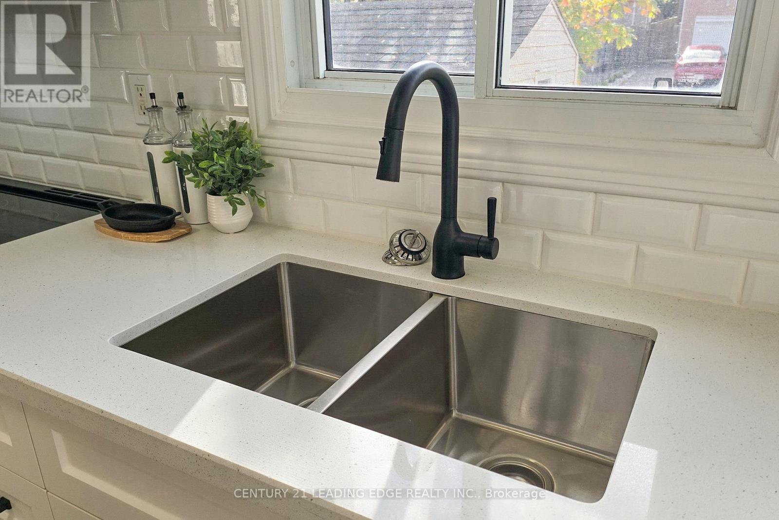 19 Goodfellow Street, Whitby, Ontario  L1P 1C3 - Photo 26 - E12473442