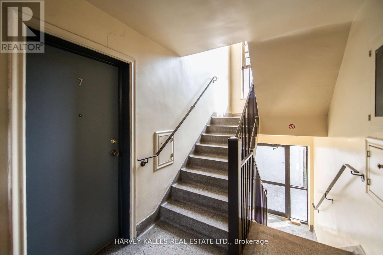 11 - 2905 St Clair Avenue E, Toronto, Ontario  M4B 1N5 - Photo 16 - E12473460