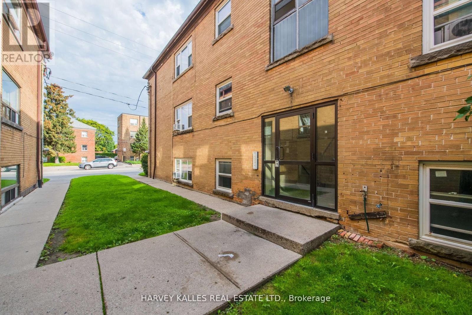 11 - 2905 St Clair Avenue E, Toronto, Ontario  M4B 1N5 - Photo 21 - E12473460