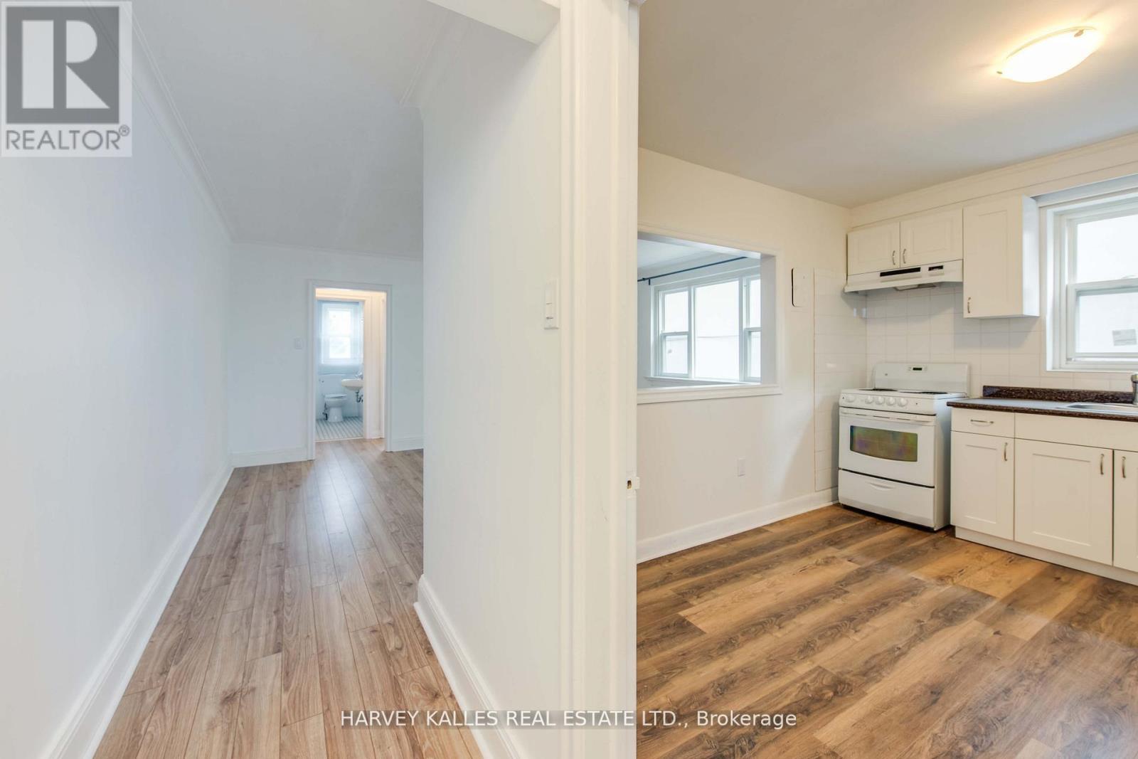11 - 2905 St Clair Avenue E, Toronto, Ontario  M4B 1N5 - Photo 3 - E12473460