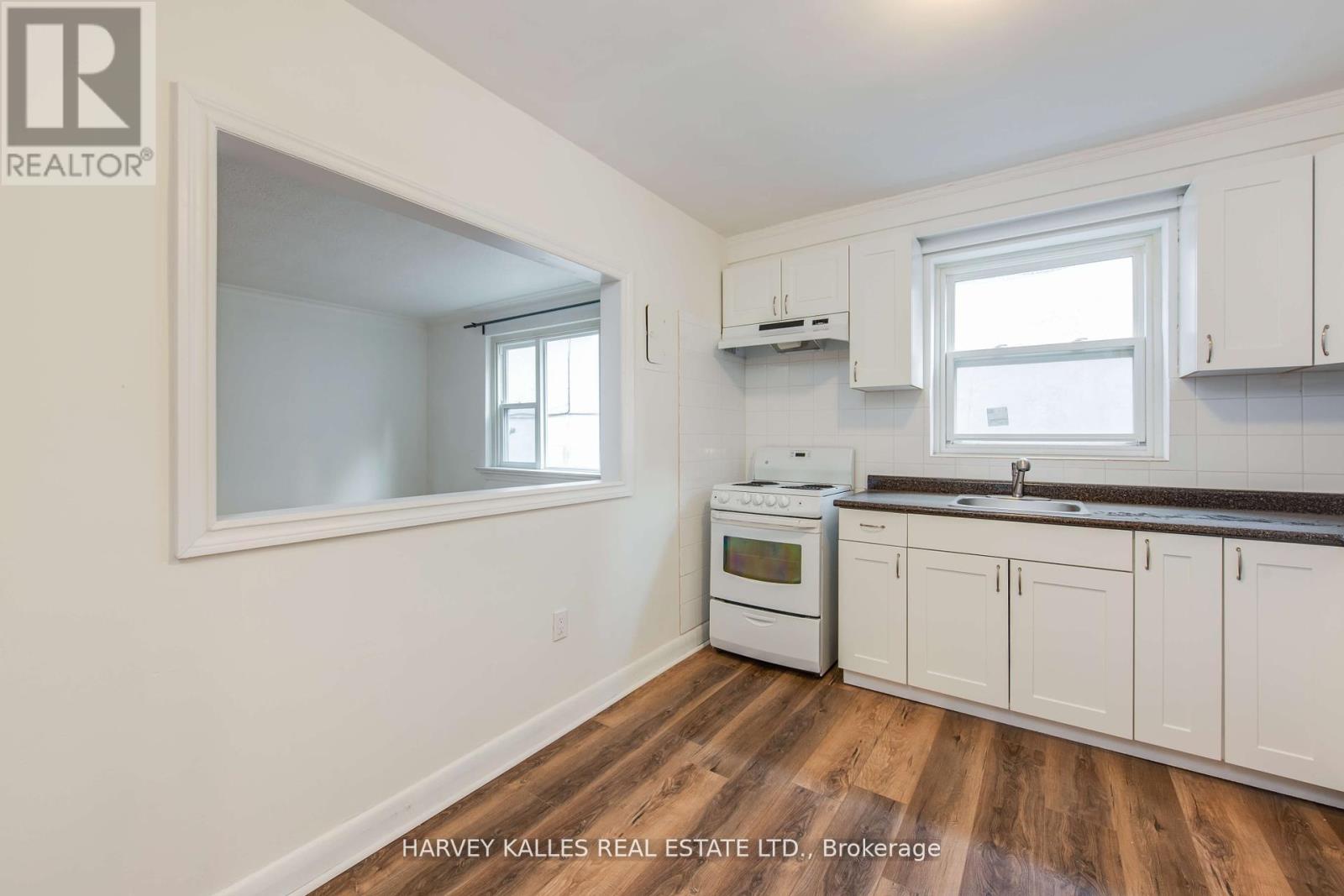 11 - 2905 St Clair Avenue E, Toronto, Ontario  M4B 1N5 - Photo 4 - E12473460