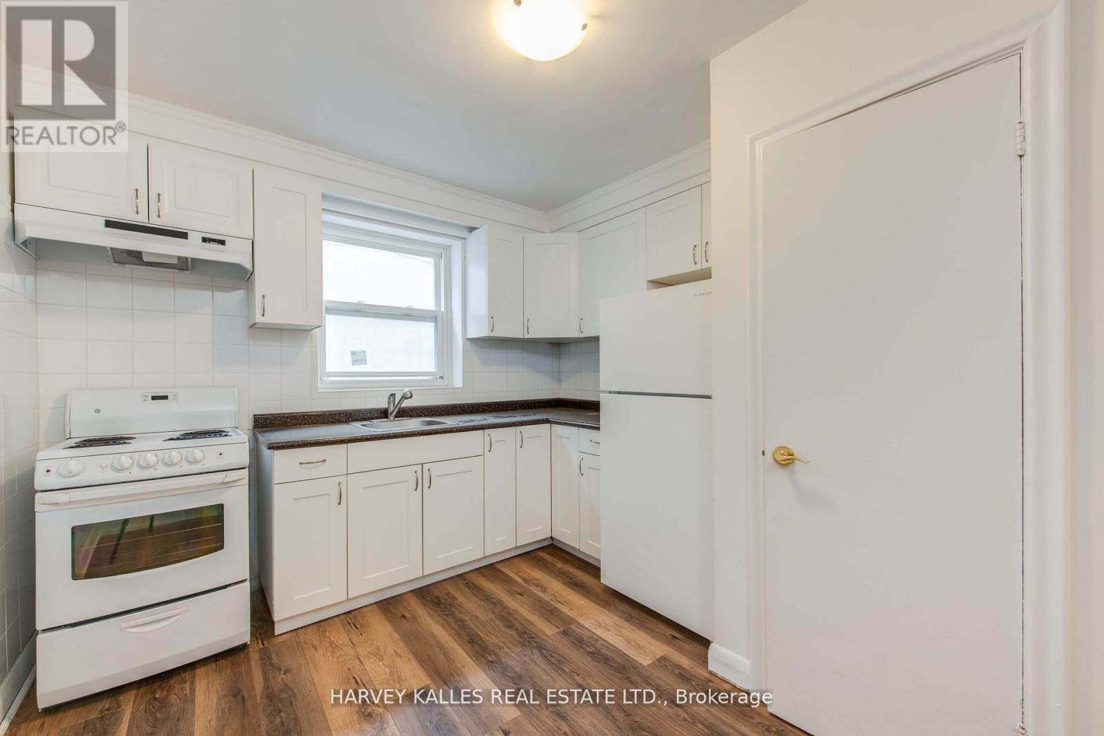11 - 2905 St Clair Avenue E, Toronto, Ontario  M4B 1N5 - Photo 5 - E12473460