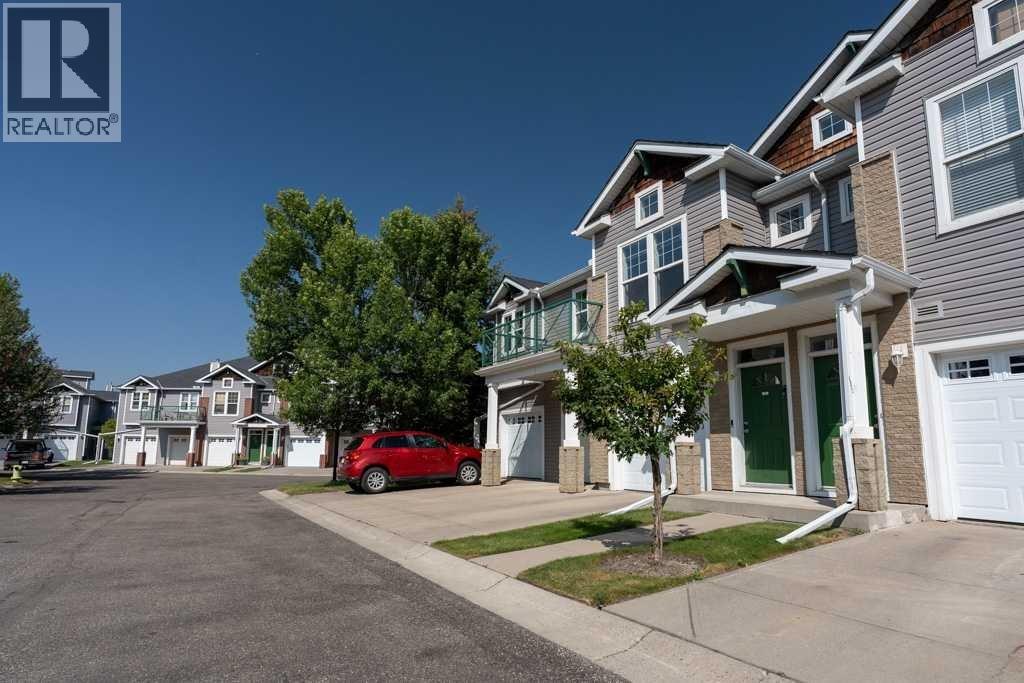 605, 39 Hidden Creek Place Nw, Calgary, Alberta  T3A 6B9 - Photo 3 - A2254782