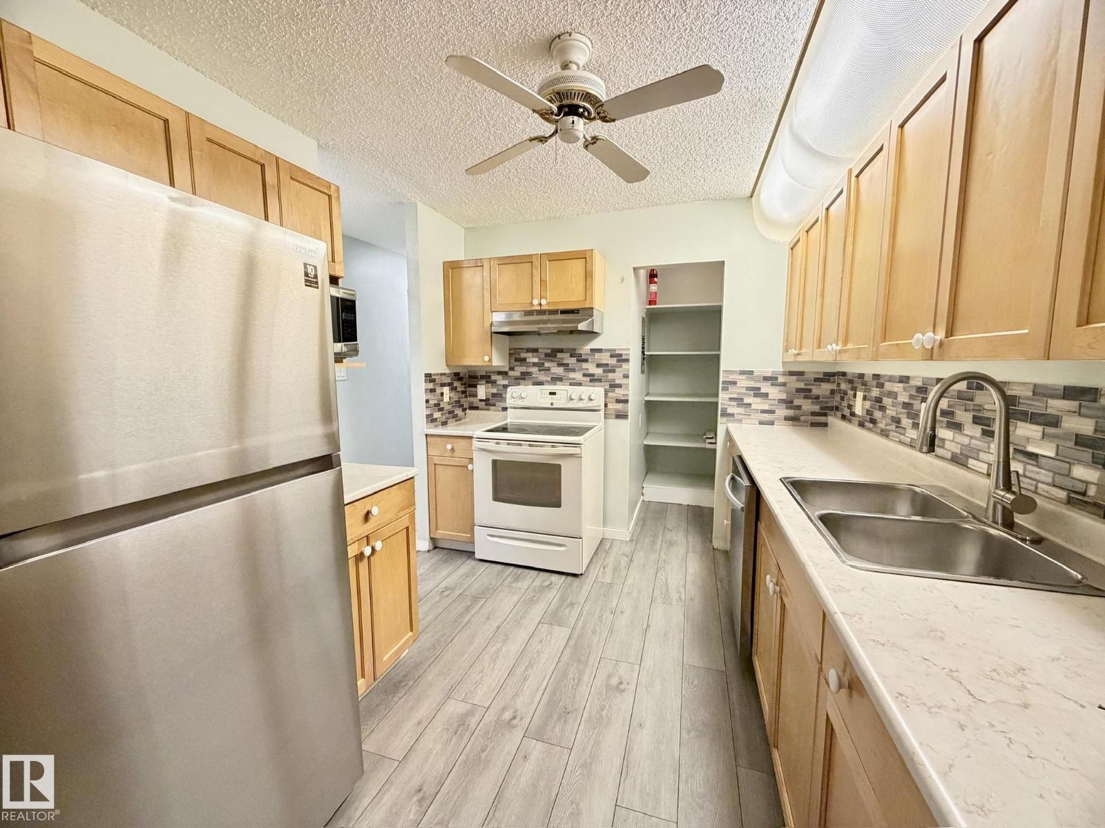 1166 Saddleback Rd Nw, Edmonton, Alberta  T6J 4Z4 - Photo 17 - E4462917