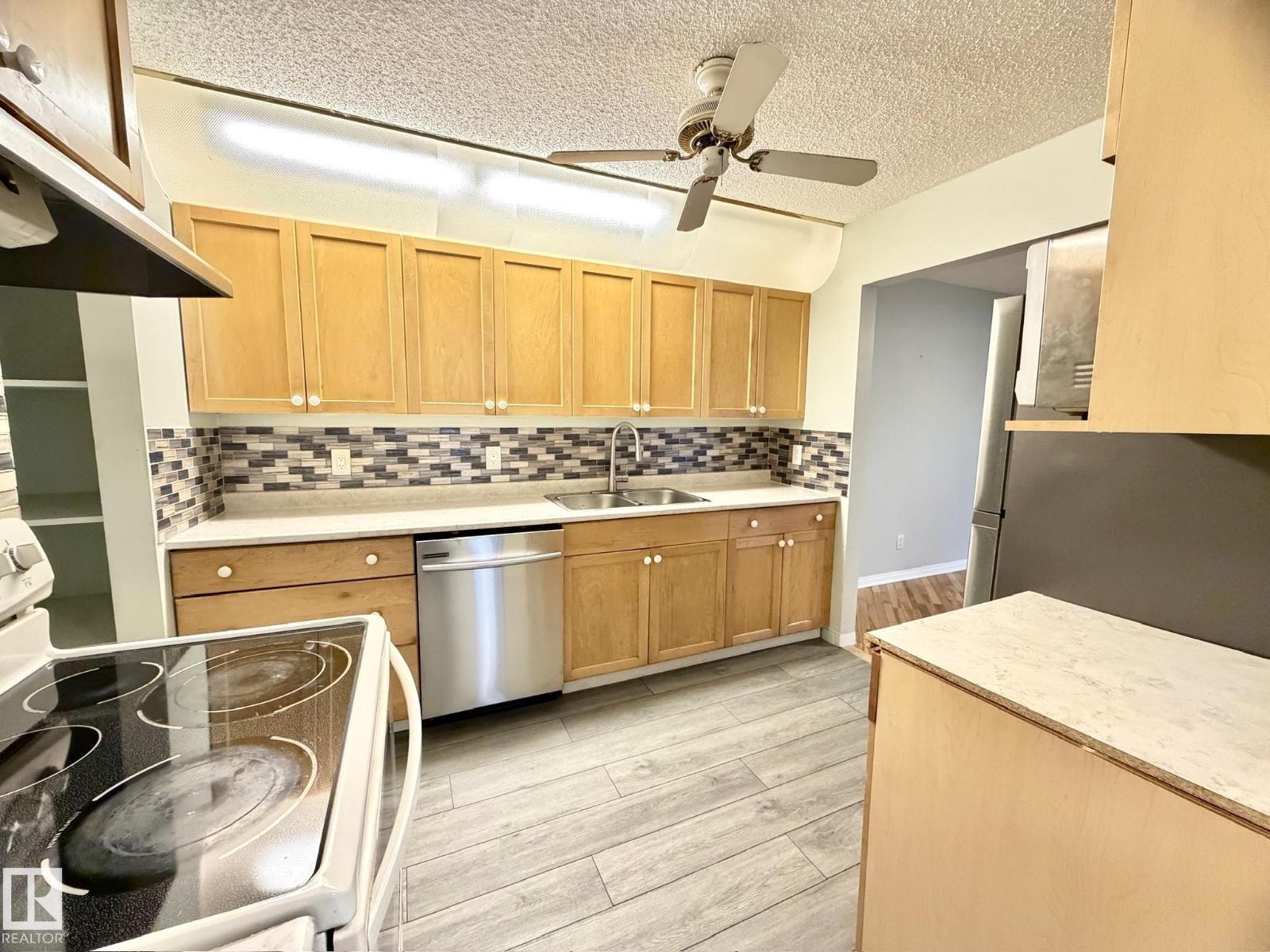 1166 Saddleback Rd Nw, Edmonton, Alberta  T6J 4Z4 - Photo 19 - E4462917