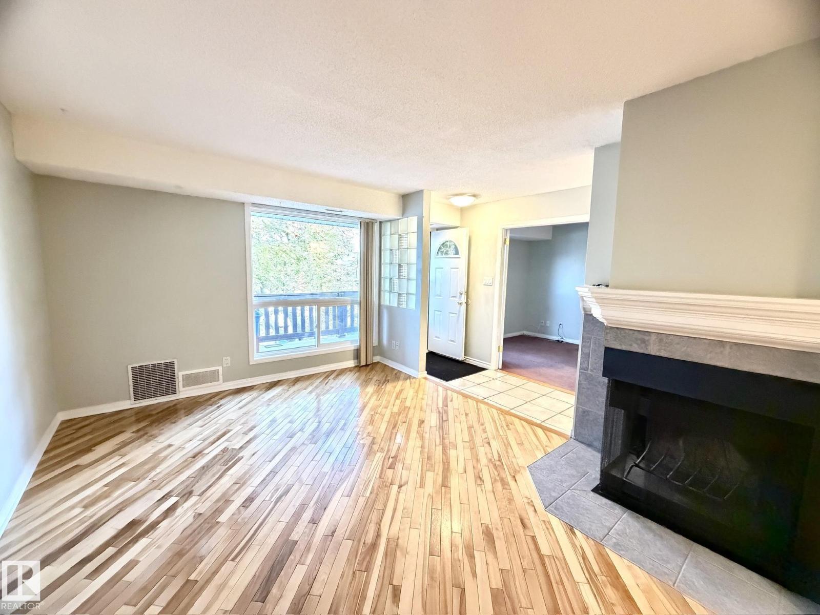 1166 Saddleback Rd Nw, Edmonton, Alberta  T6J 4Z4 - Photo 8 - E4462917