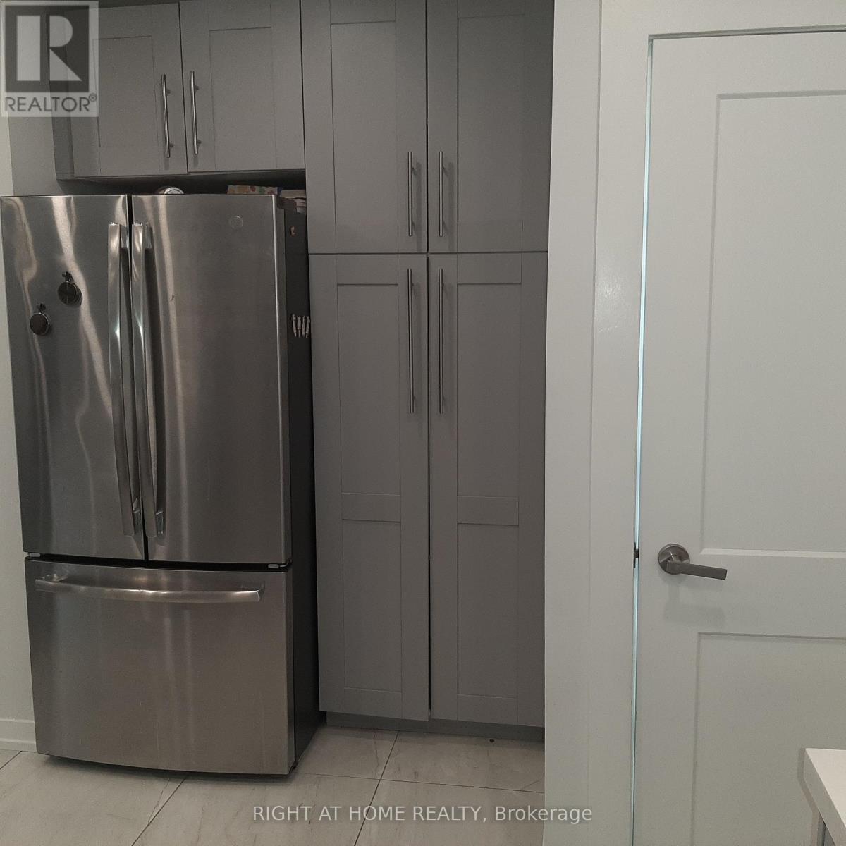 32 Davis Road, Aurora, Ontario  L4G 2B6 - Photo 11 - N12473429