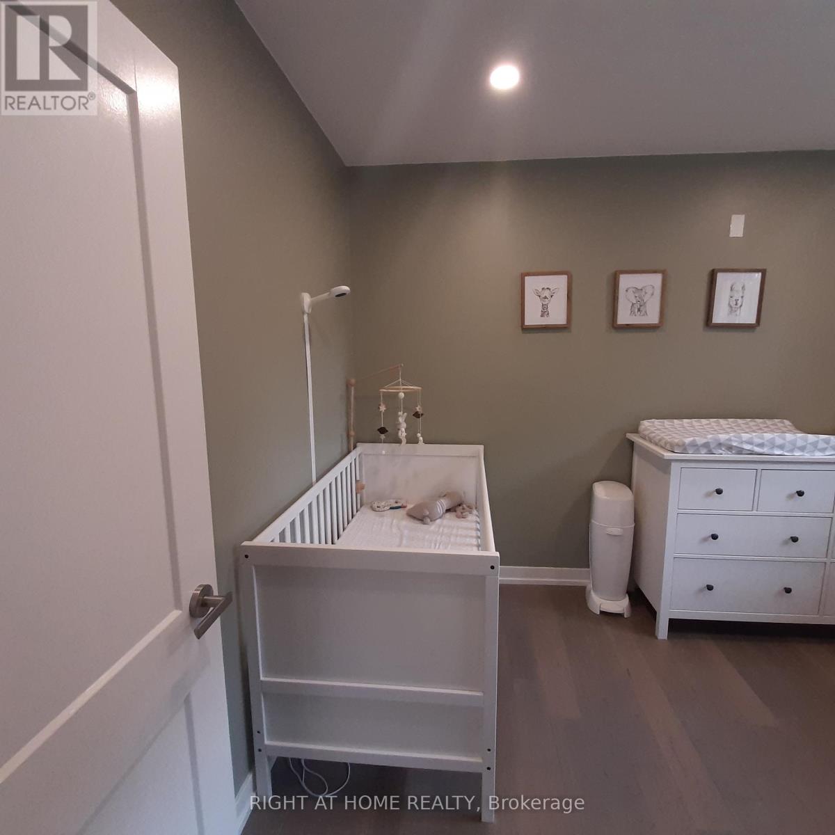 32 Davis Road, Aurora, Ontario  L4G 2B6 - Photo 16 - N12473429