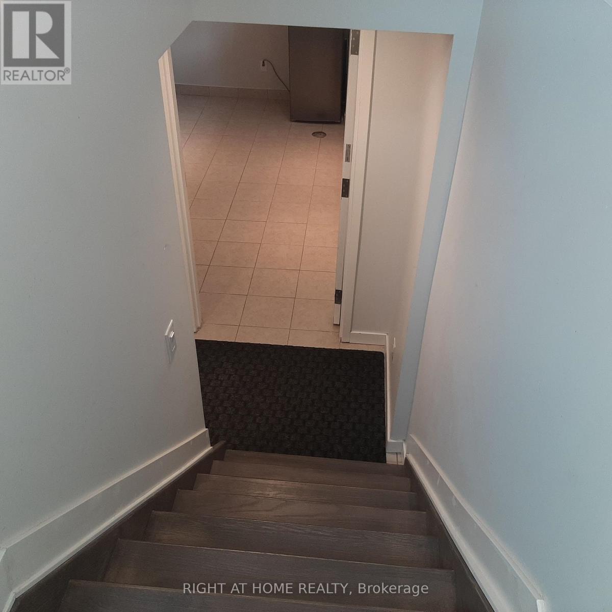 32 Davis Road, Aurora, Ontario  L4G 2B6 - Photo 23 - N12473429