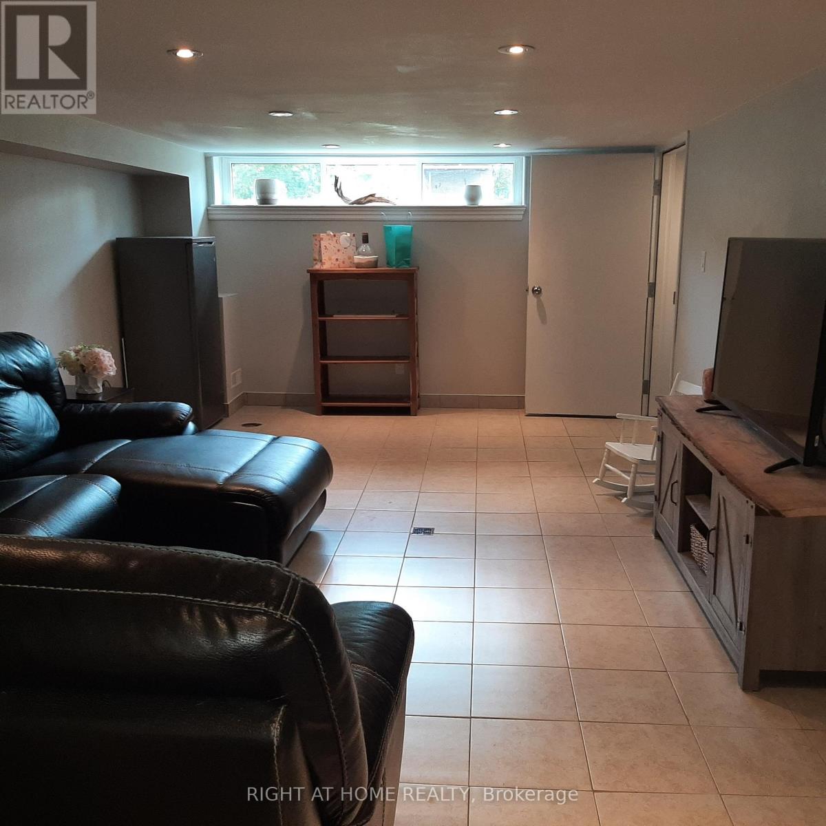 32 Davis Road, Aurora, Ontario  L4G 2B6 - Photo 26 - N12473429
