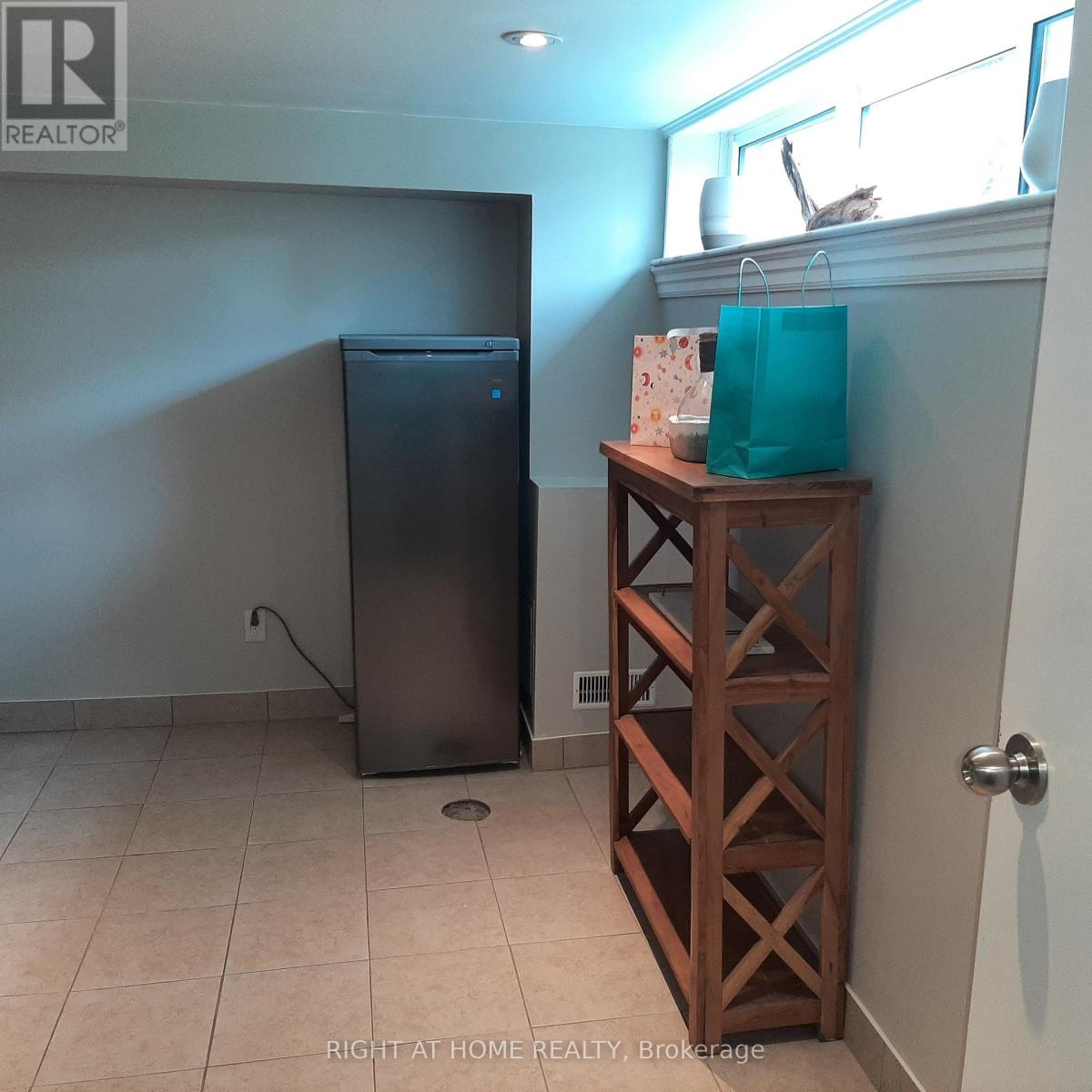 32 Davis Road, Aurora, Ontario  L4G 2B6 - Photo 27 - N12473429