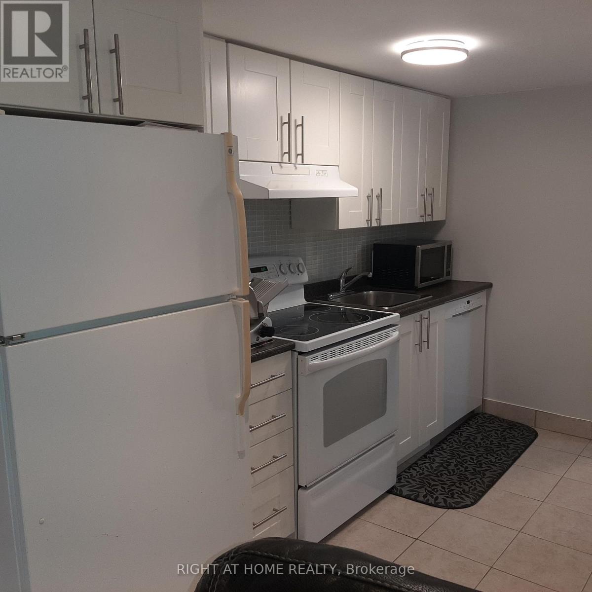 32 Davis Road, Aurora, Ontario  L4G 2B6 - Photo 28 - N12473429