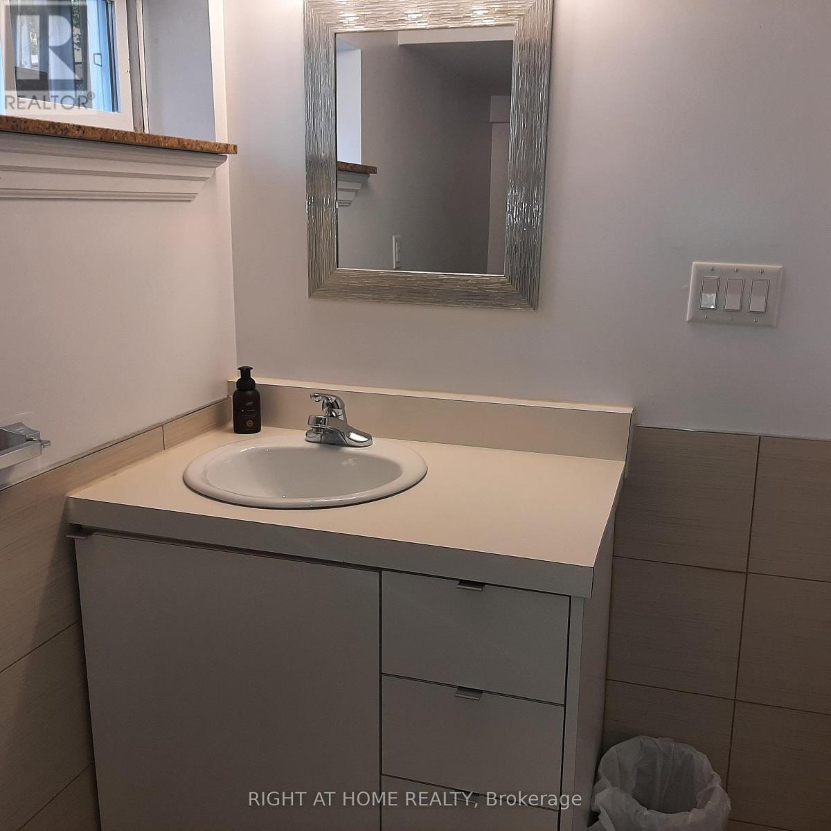 32 Davis Road, Aurora, Ontario  L4G 2B6 - Photo 33 - N12473429