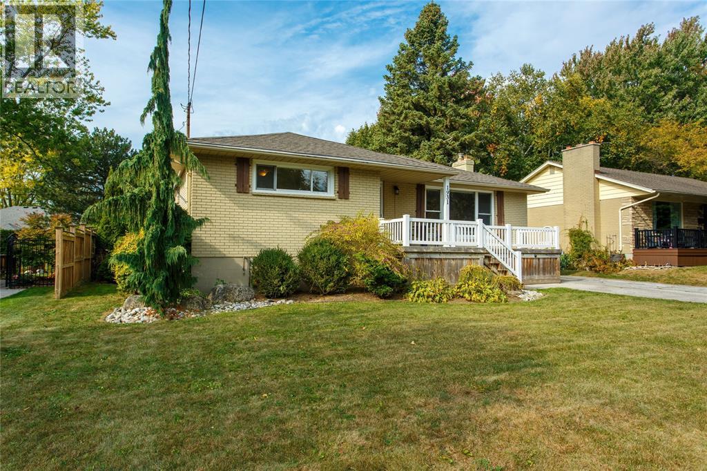 1931 Kenwick Street, Sarnia, Ontario  N0N 1C0 - Photo 2 - 25026247