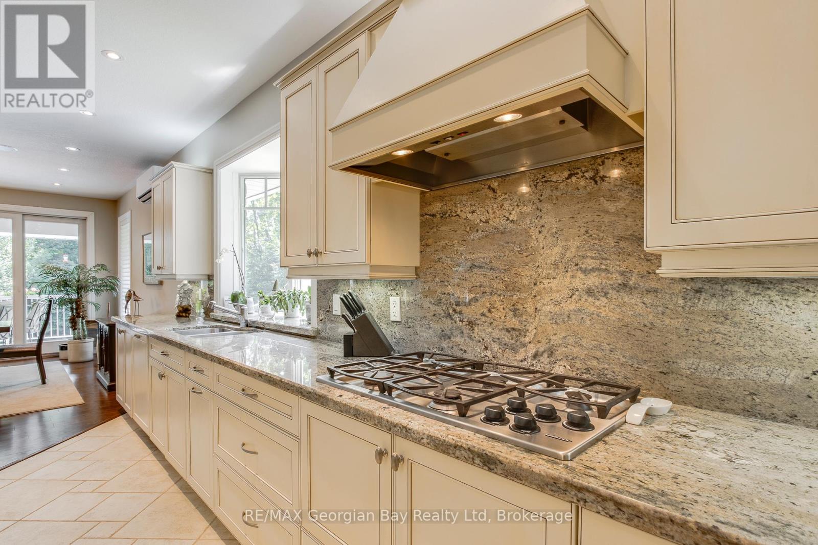 25 Copeland Creek Drive, Tiny, Ontario  L9M 0M3 - Photo 12 - S12468569