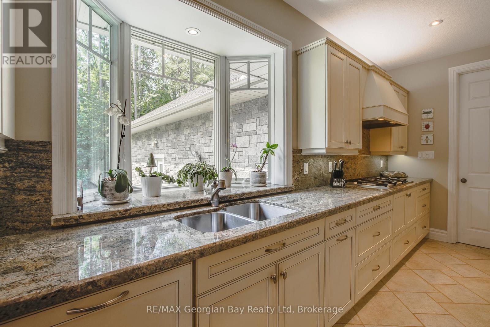 25 Copeland Creek Drive, Tiny, Ontario  L9M 0M3 - Photo 11 - S12468569