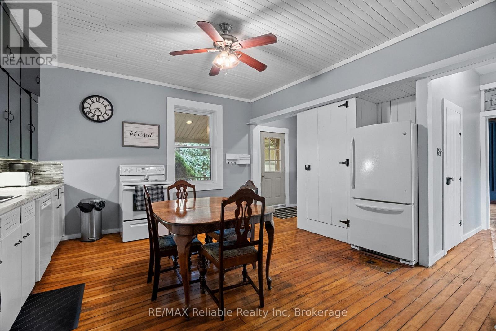 Photo 12 of 40 for 43488 Chiselhurst Road