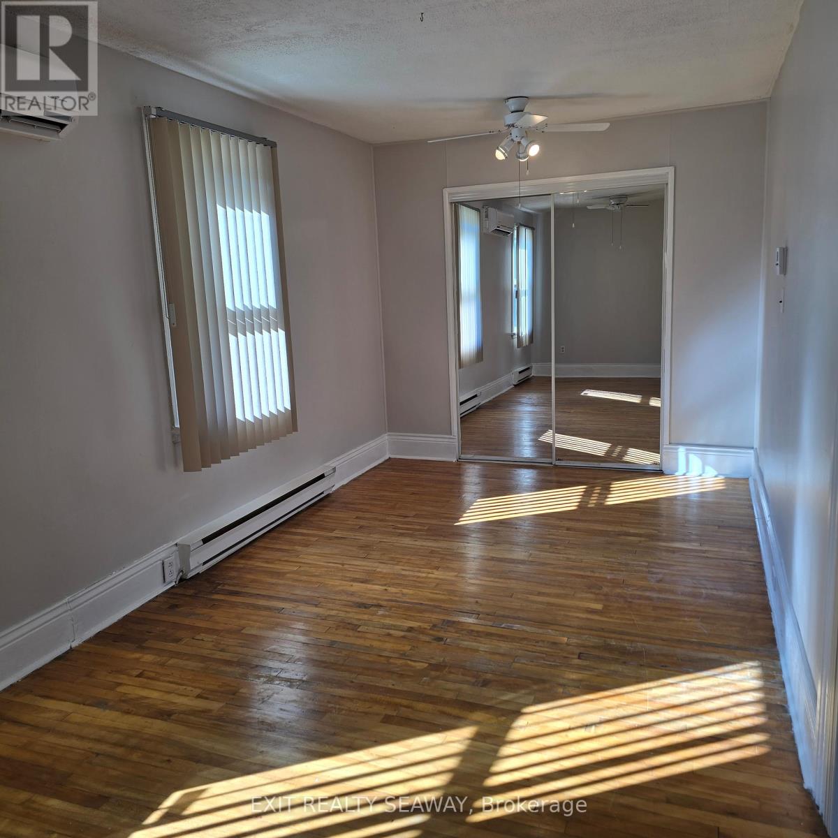 106 6th Street W, Cornwall, Ontario  K6J 2W4 - Photo 5 - X12473559