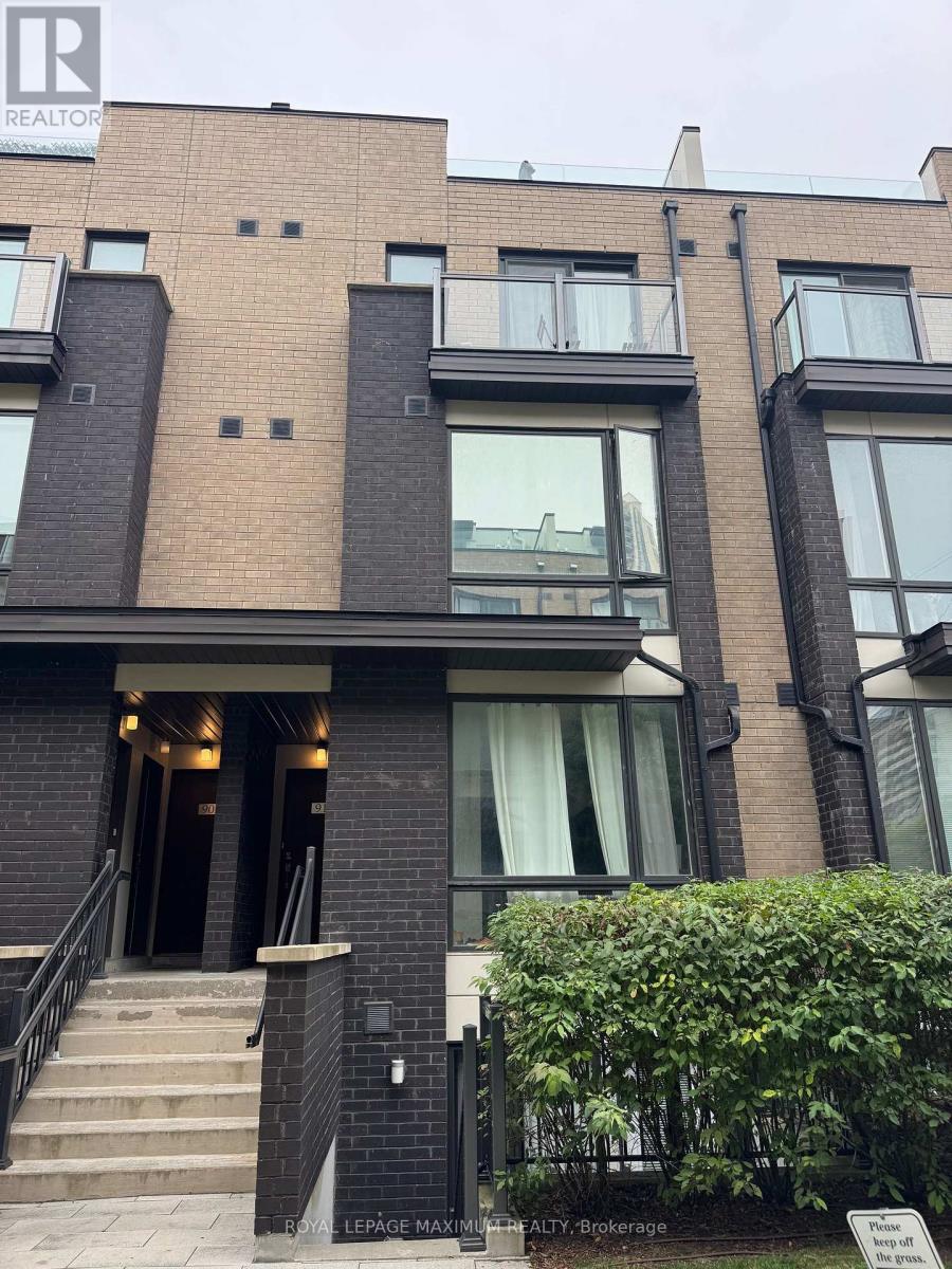 92 - 30 Fieldway Road, Toronto, Ontario  M8Z 0E3 - Photo 2 - W12473399