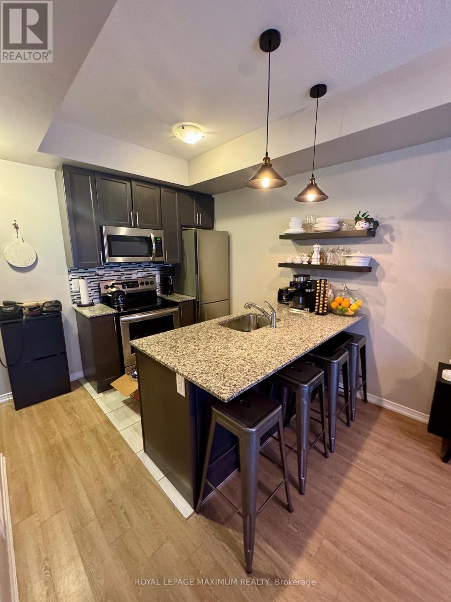 92 - 30 Fieldway Road, Toronto, Ontario  M8Z 0E3 - Photo 6 - W12473399