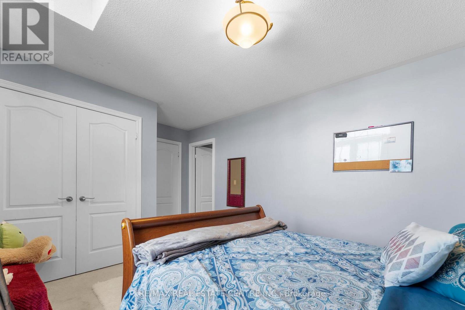 2454 Springforest Drive, Oakville, Ontario  L6M 0A1 - Photo 31 - W12473415