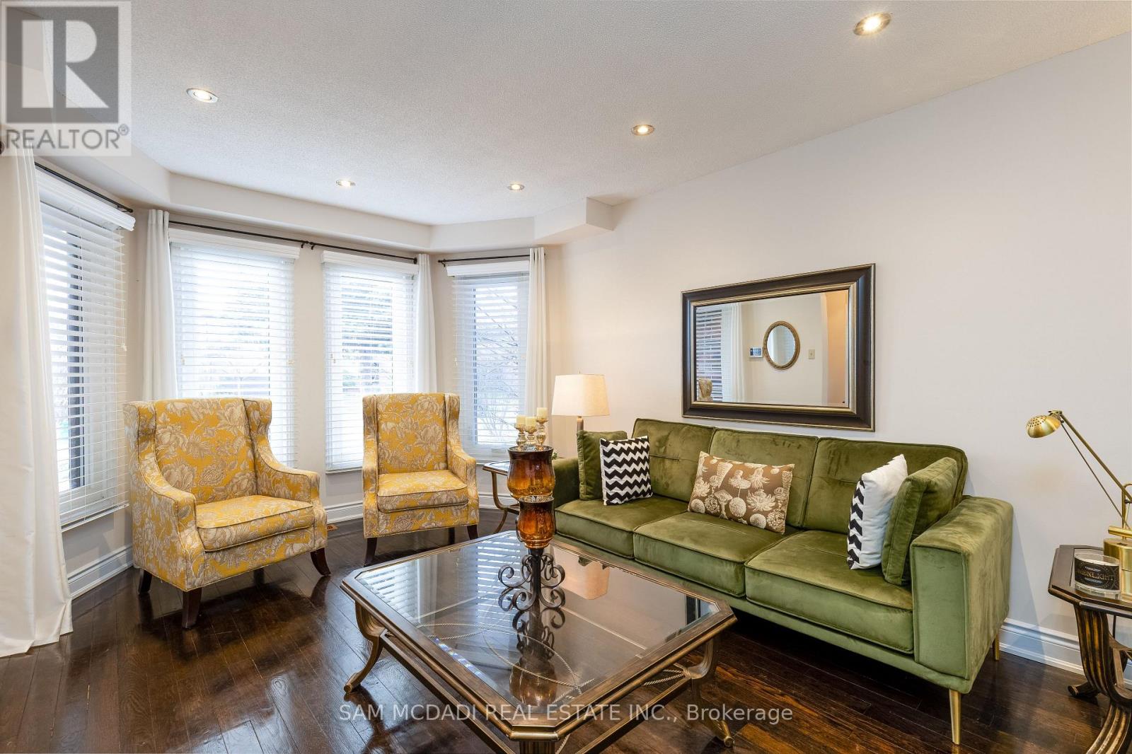 100 Castlehill Road, Brampton, Ontario  L6X 4C7 - Photo 9 - W12473428