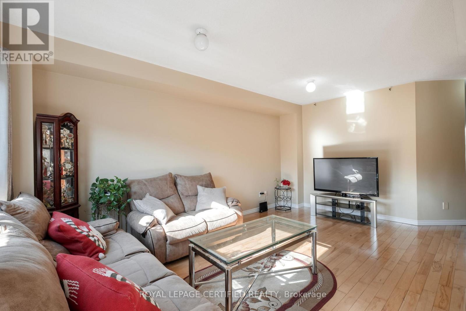 11 Briarcroft Road, Brampton, Ontario  L7A 1X6 - Photo 11 - W12473436