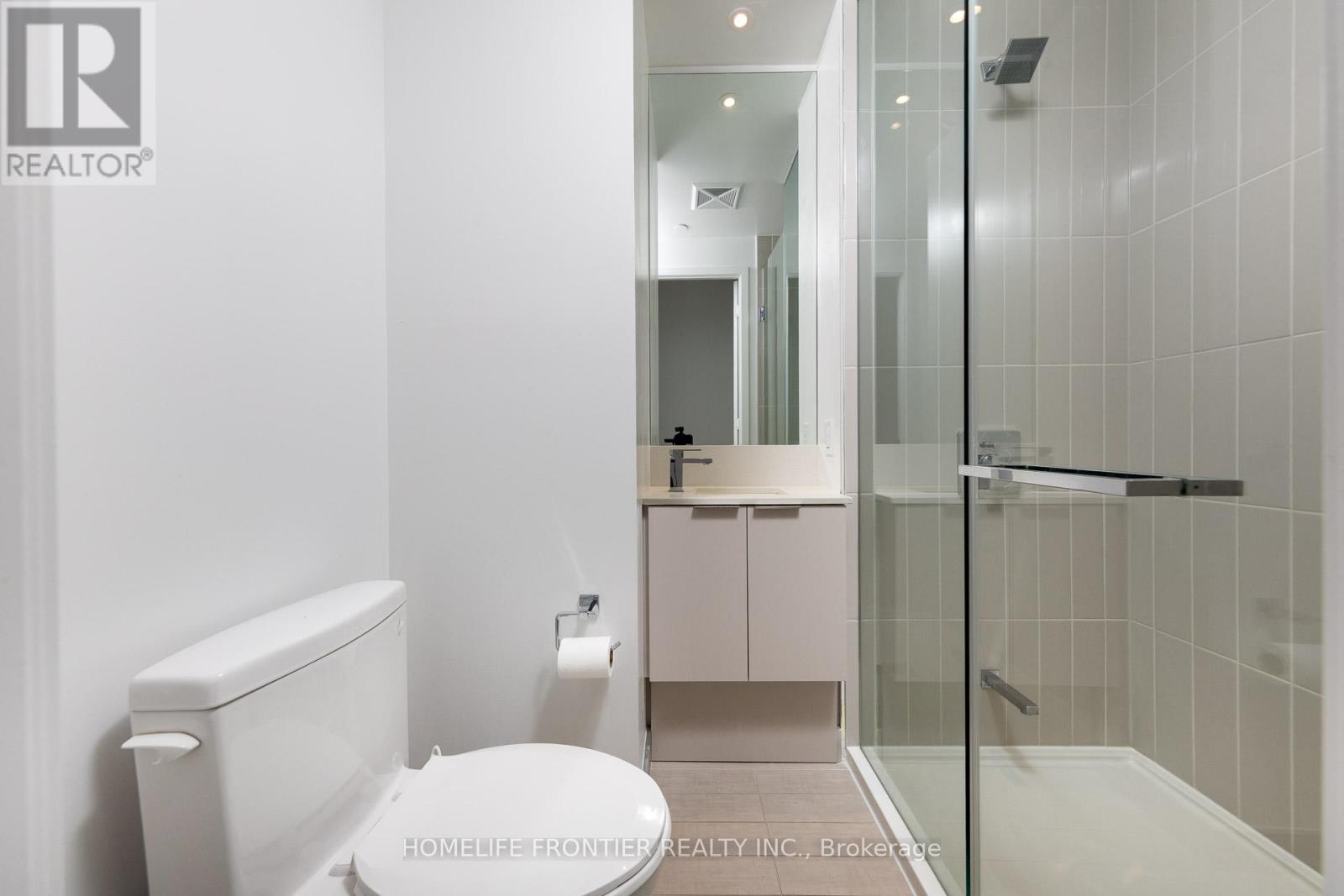 2807 - 3900 Confederation Parkway, Mississauga, Ontario  L5B 0M3 - Photo 2 - W12473441