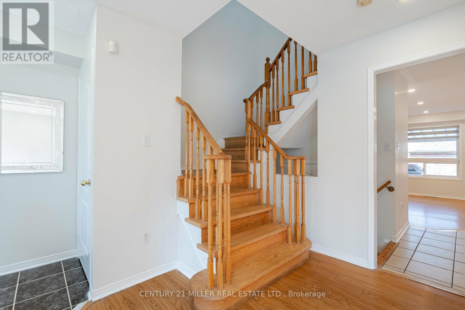 5953 Tenth Line W, Mississauga, Ontario  L5M 6K7 - Photo 11 - W12473443