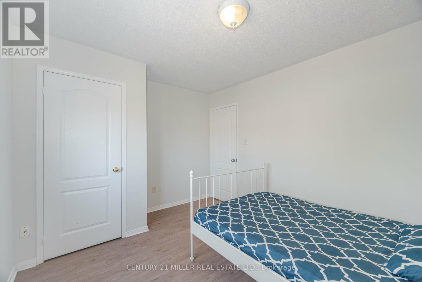 5953 Tenth Line W, Mississauga, Ontario  L5M 6K7 - Photo 14 - W12473443