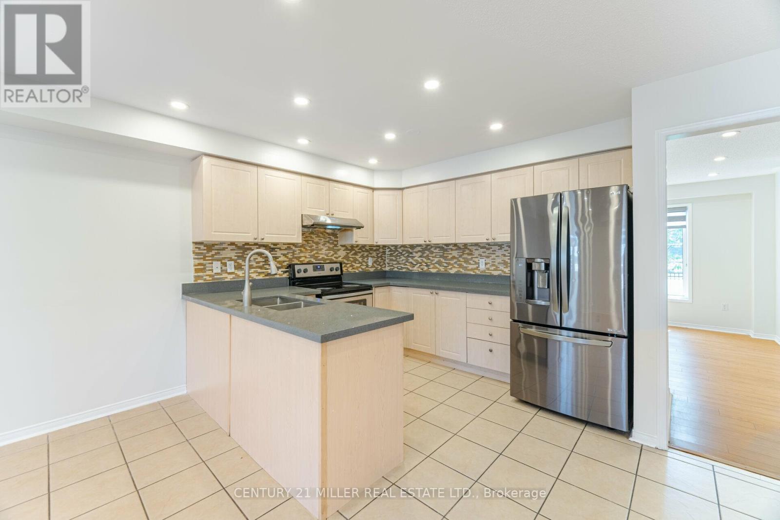 5953 Tenth Line W, Mississauga, Ontario  L5M 6K7 - Photo 7 - W12473443