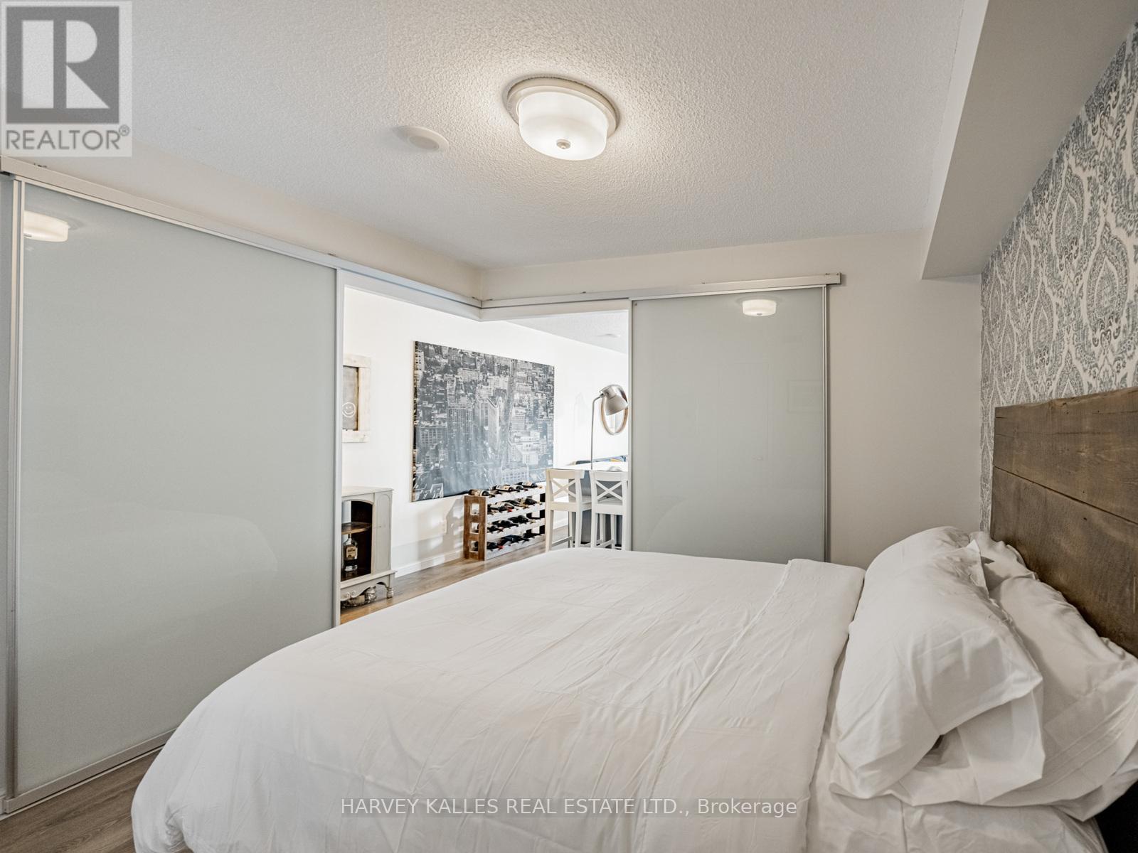 703 - 38 Joe Shuster Way, Toronto, Ontario  M6K 0A5 - Photo 19 - W12473459