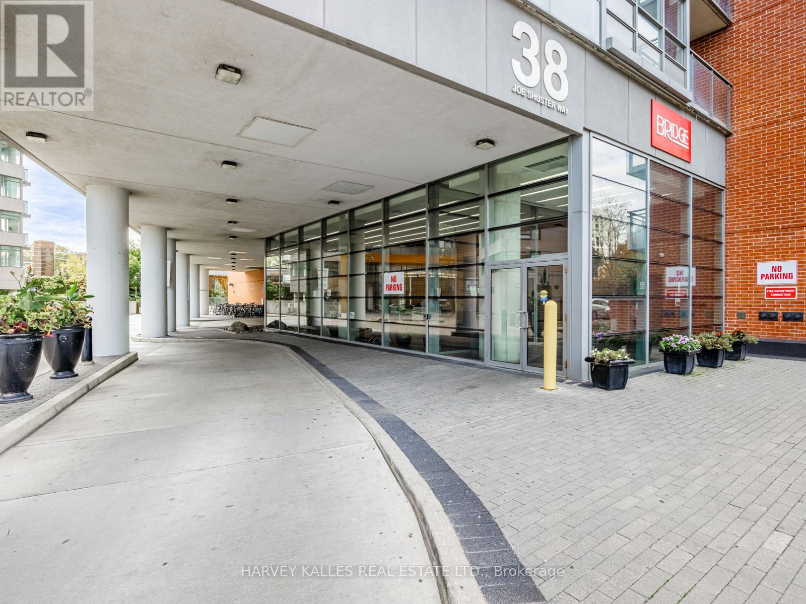 703 - 38 Joe Shuster Way, Toronto, Ontario  M6K 0A5 - Photo 2 - W12473459